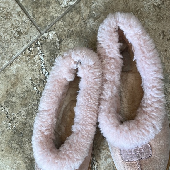 UGG Australia Baby Pink RYLAN Slippers - Picture 3 of 5